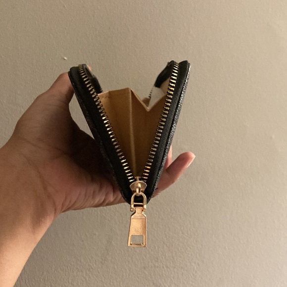 Wallet - Picture 6 of 7